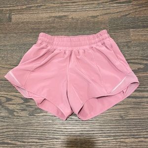 Lulu lemon hotty hot short 4”